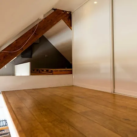 Beautiful Park View Duplex Studio In City Centre 아파트 *