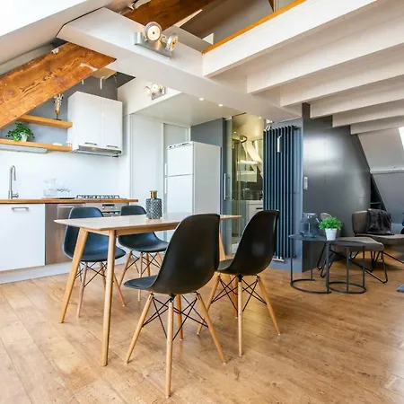 Beautiful Park View Duplex Studio In City Centre 아파트