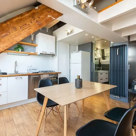 Beautiful Park View Duplex Studio In City Centre
