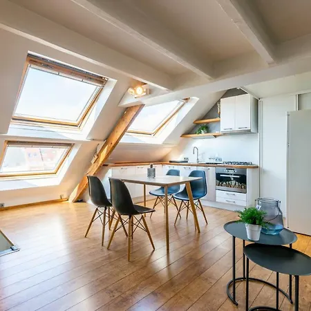 아파트 Beautiful Park View Duplex Studio In City Centre 헨트